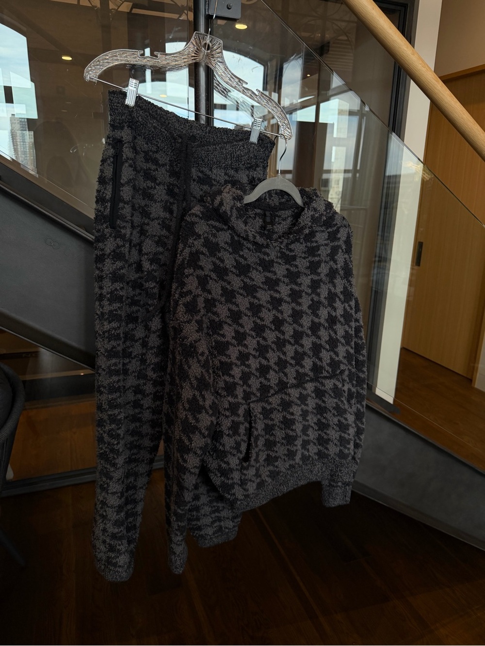 SKIMS Houndstooth Plush Lounge-Wear Hoodie and Pant Set XS/S